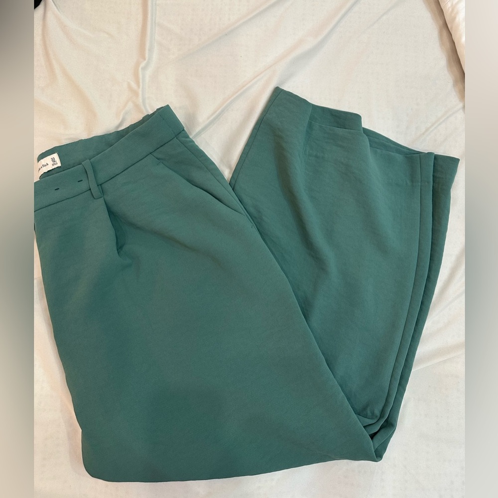 Abercrombie & Fitch Green Trousers
